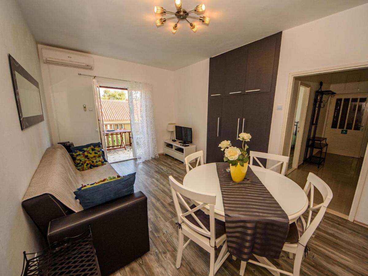 Holiday Home Silvija By Interhome Supetar Bagian luar foto